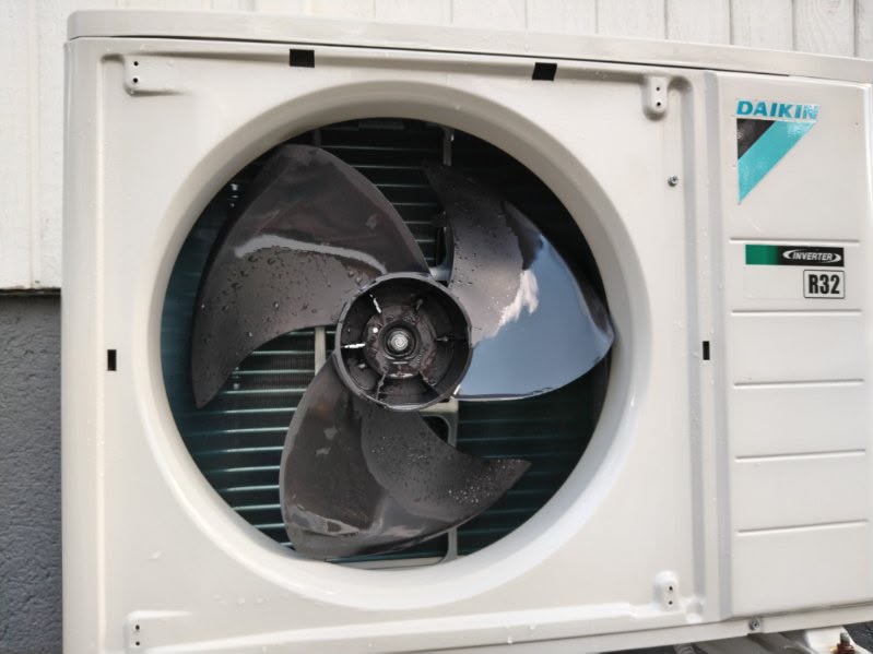 Palvelut ilmalämpöpumpun pesu ja huolto nordic air heat 2